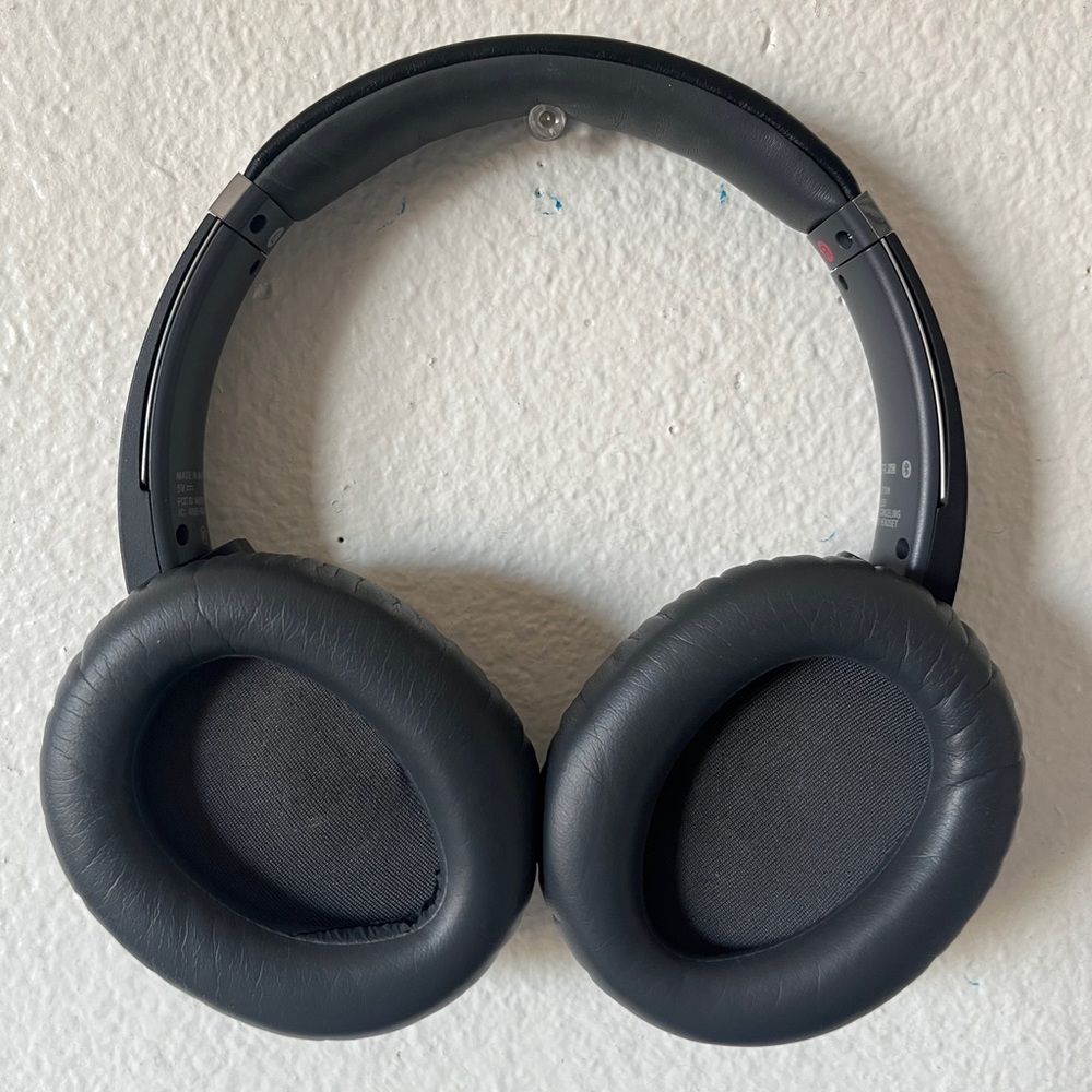 Sony Over-Ear Black Headphones - Picture 3 of 3